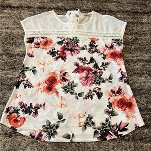 Floral and Lace blouse by monteau